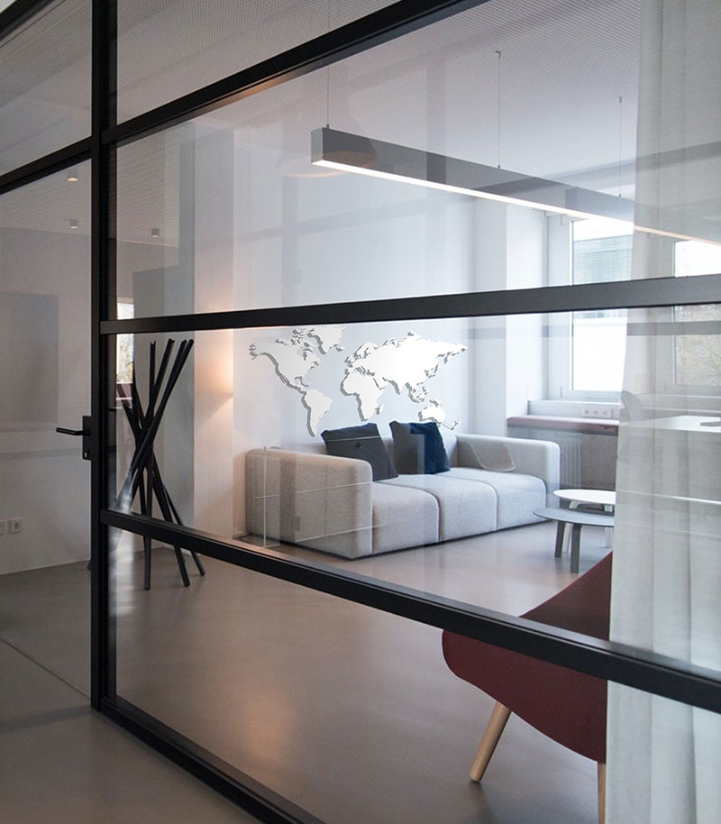 steelmap stahl weltkarte edelstahl weiss buero